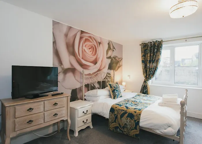 River Court Studios By Payman Club